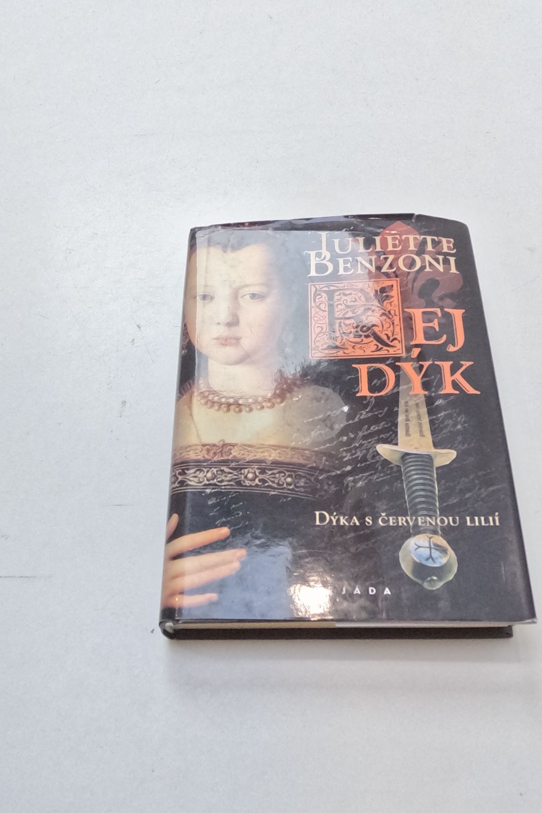 Rej dýk.Dýka s červenou lilií