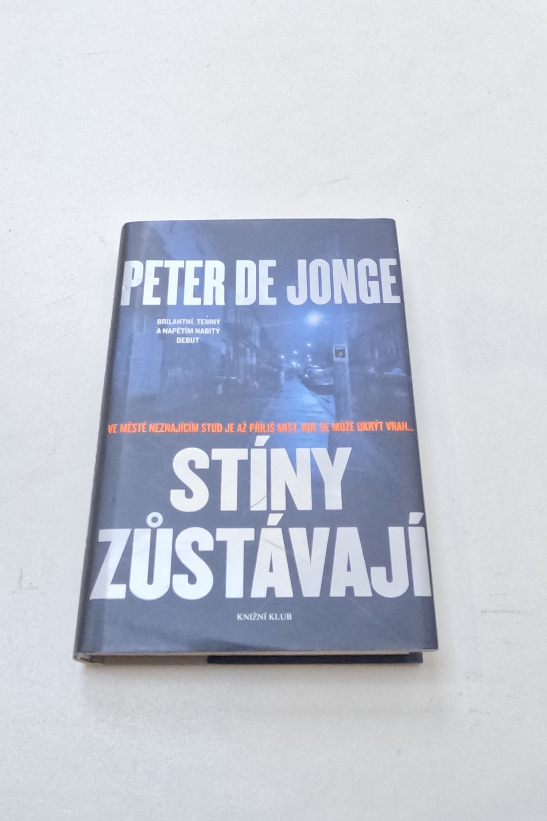 Stíny zůstávají