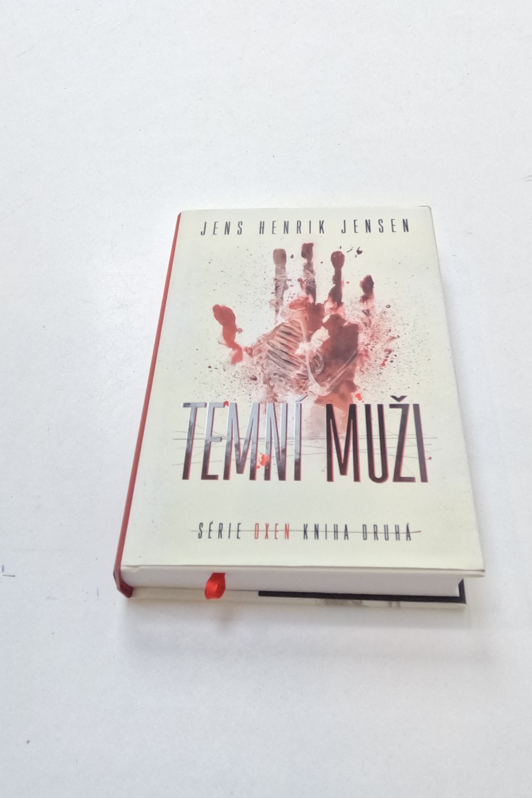 Temní muži: série Oxen, kniha druhá