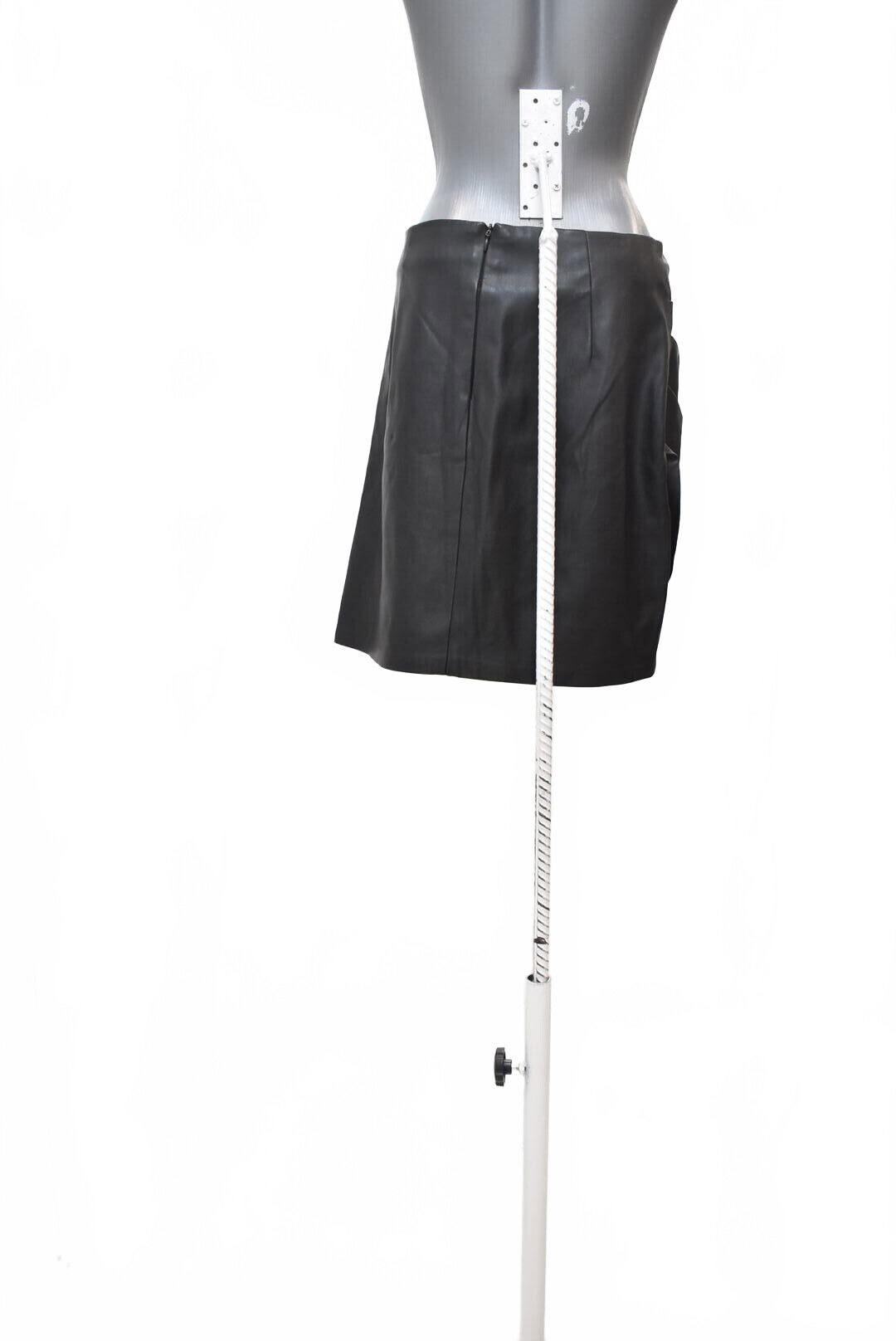 Dámska sukňa Sinsay, farba čierna, veľkosť M