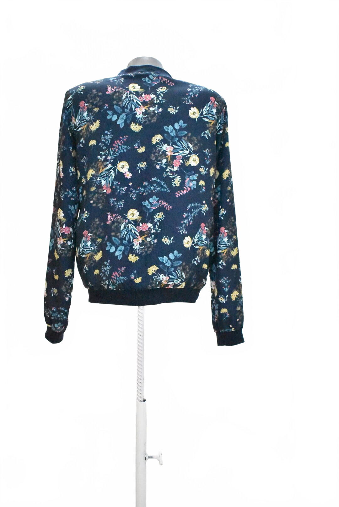 Dámska bunda Genesis, farba kvetovaná, veľkosť M