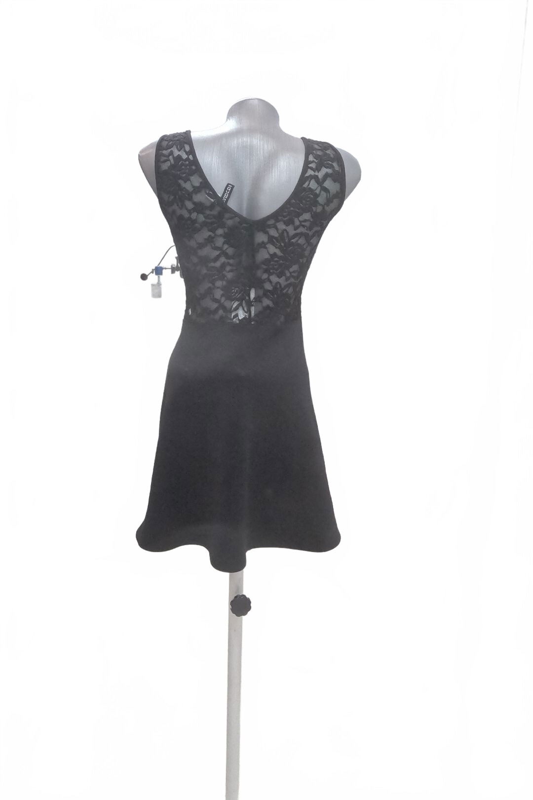 Dámske šaty Divided, farba čierna, veľkosť S