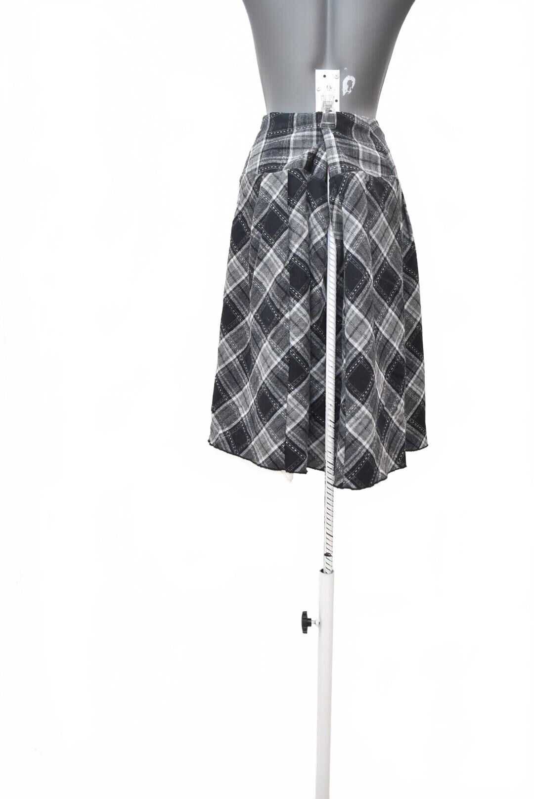 Dámska sukňa Vila, farba vzorovaná, veľkosť L