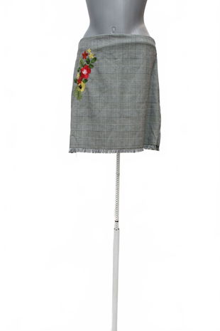 Dámska sukňa Bershka, farba vzorovaná, veľkosť M