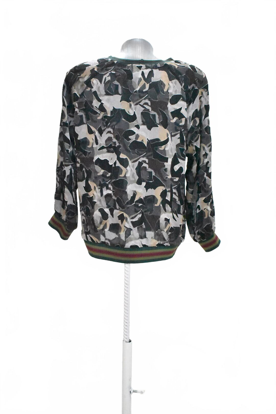 Dámske tričko Sisley bez potlače, farba vzorovaná, veľkosť S