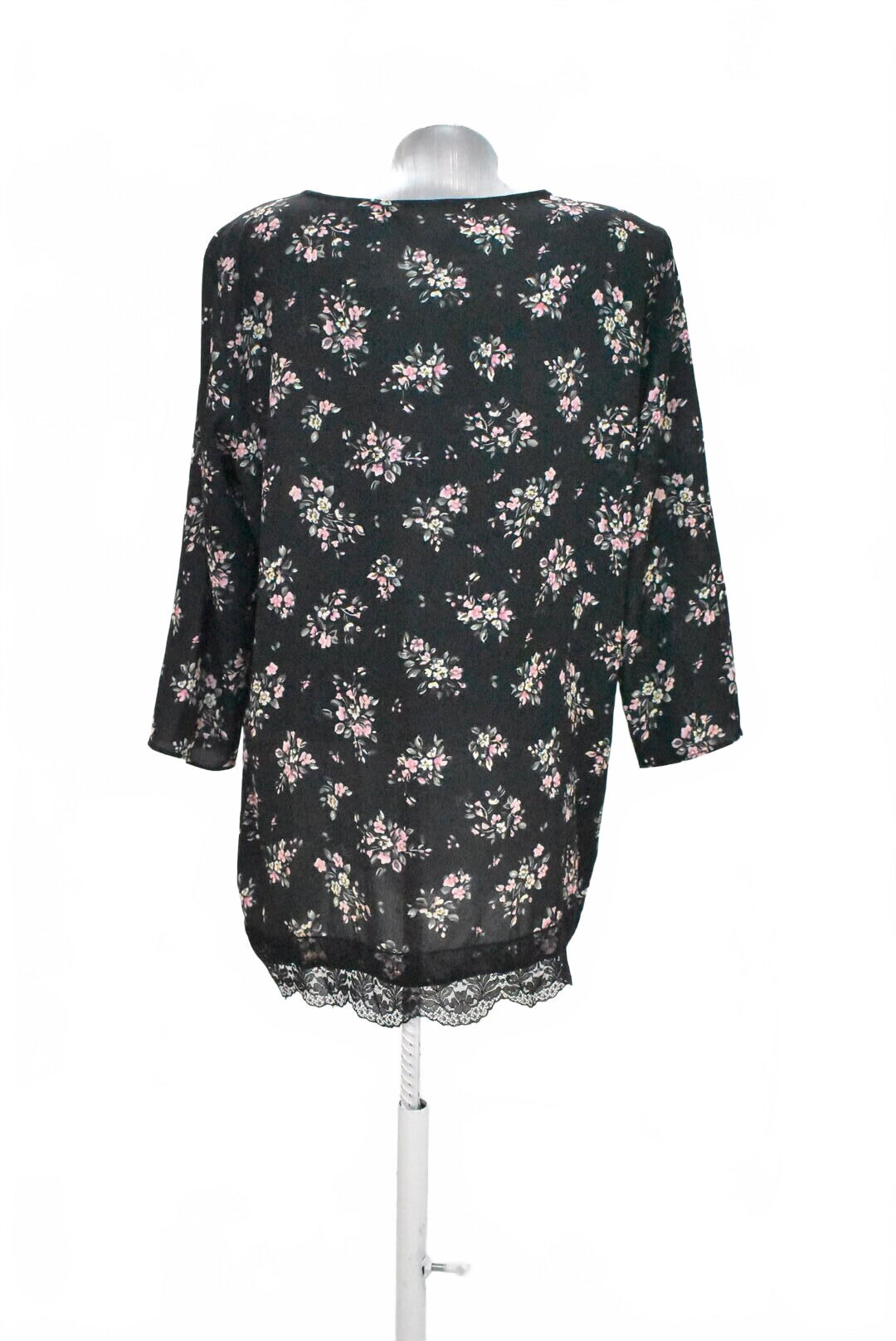 Dámske tričko Liu – Jo bez potlače, farba kvetovaná, veľkosť L