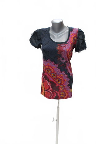 Dámske tričko Desigual s potlačou, farba kvetovaná, veľkosť M
