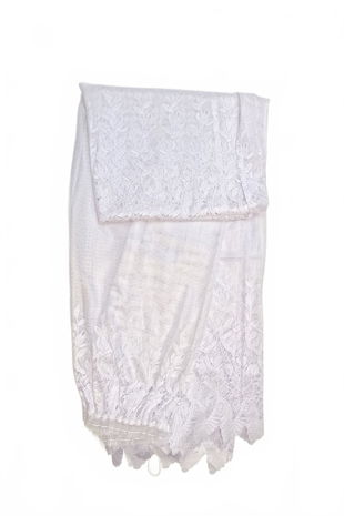 Záclona, barva bílá