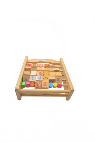 Hračka, barva vzorovaná