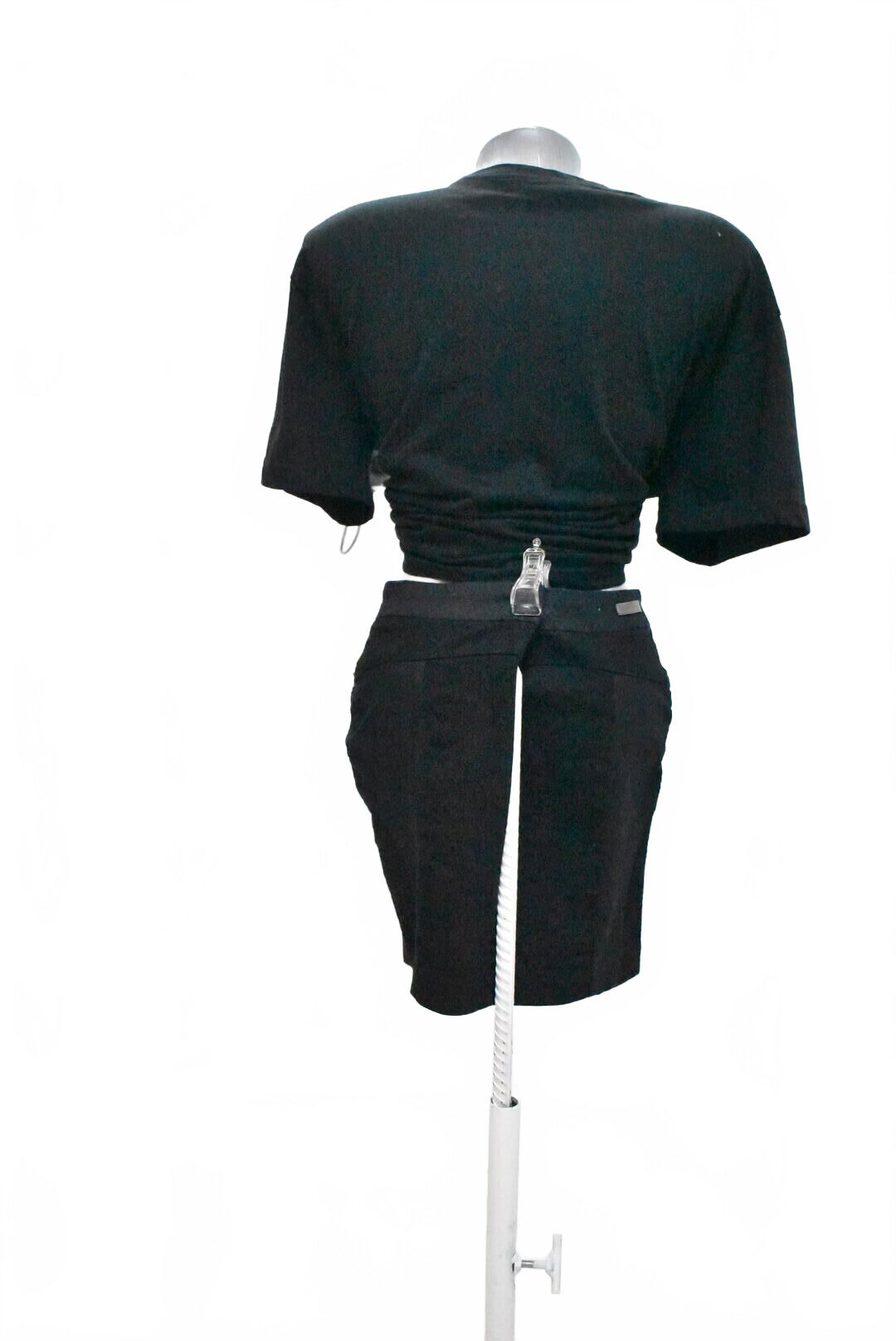 Dámska sukňa Guess, farba čierna, veľkosť M