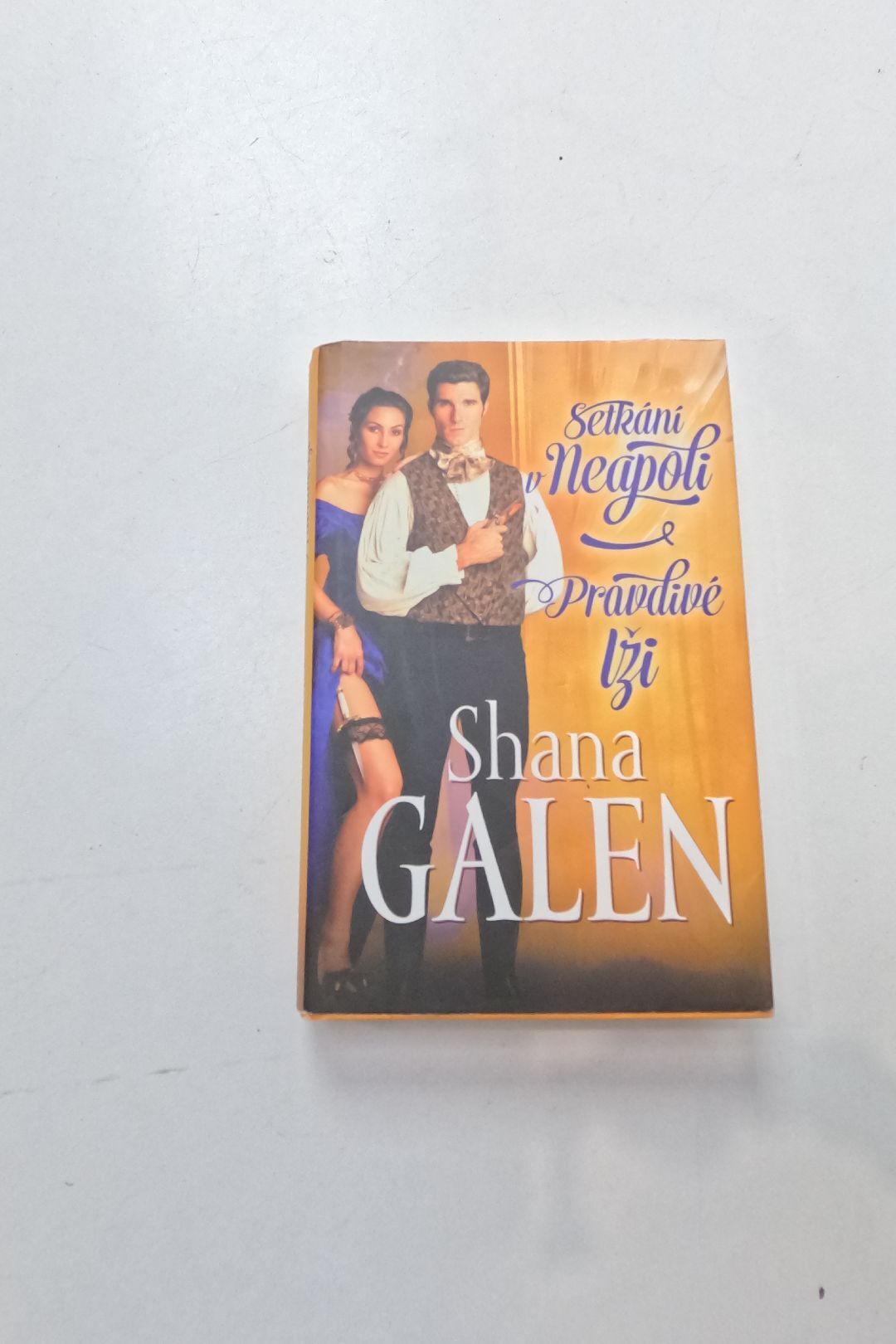 Setkání v Neapoli ;Pravdivé lži