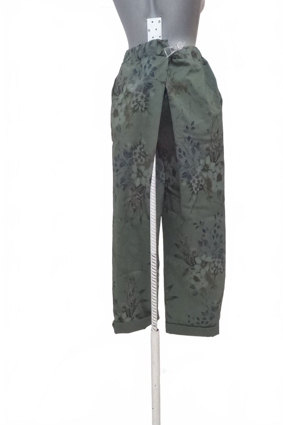 Dámské kalhoty Moda Prostějov, barva květovaná, velikost 52