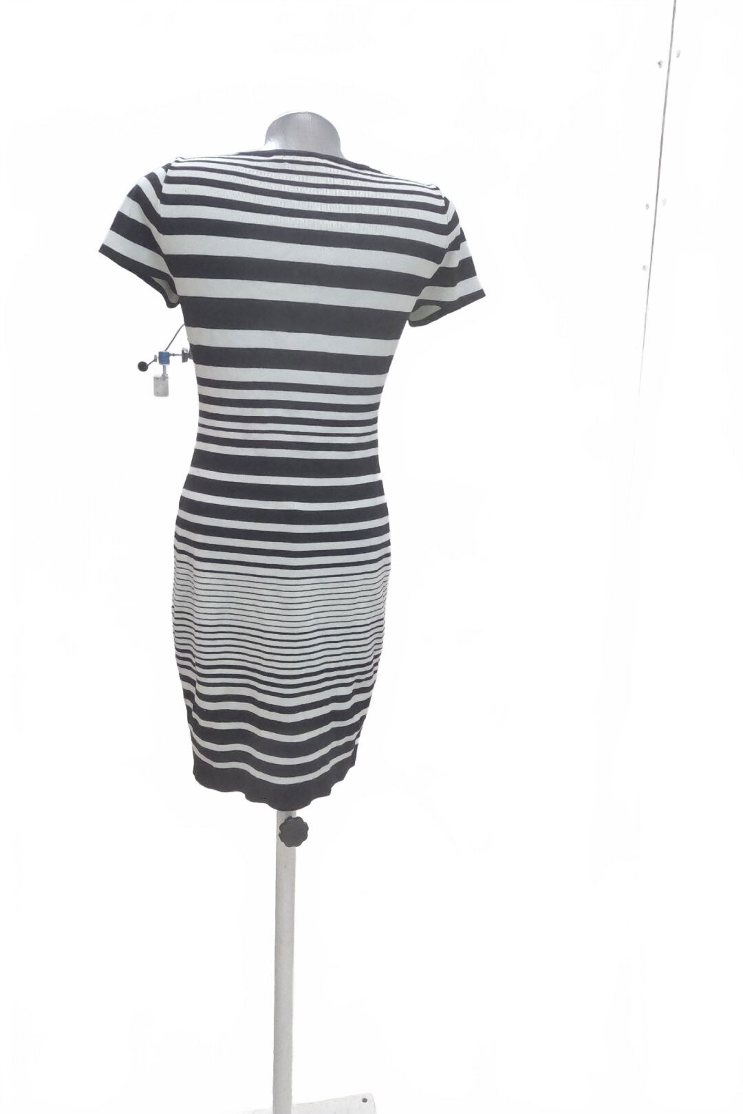 Dámske šaty Genesis, farba pruhovaná, veľkosť M