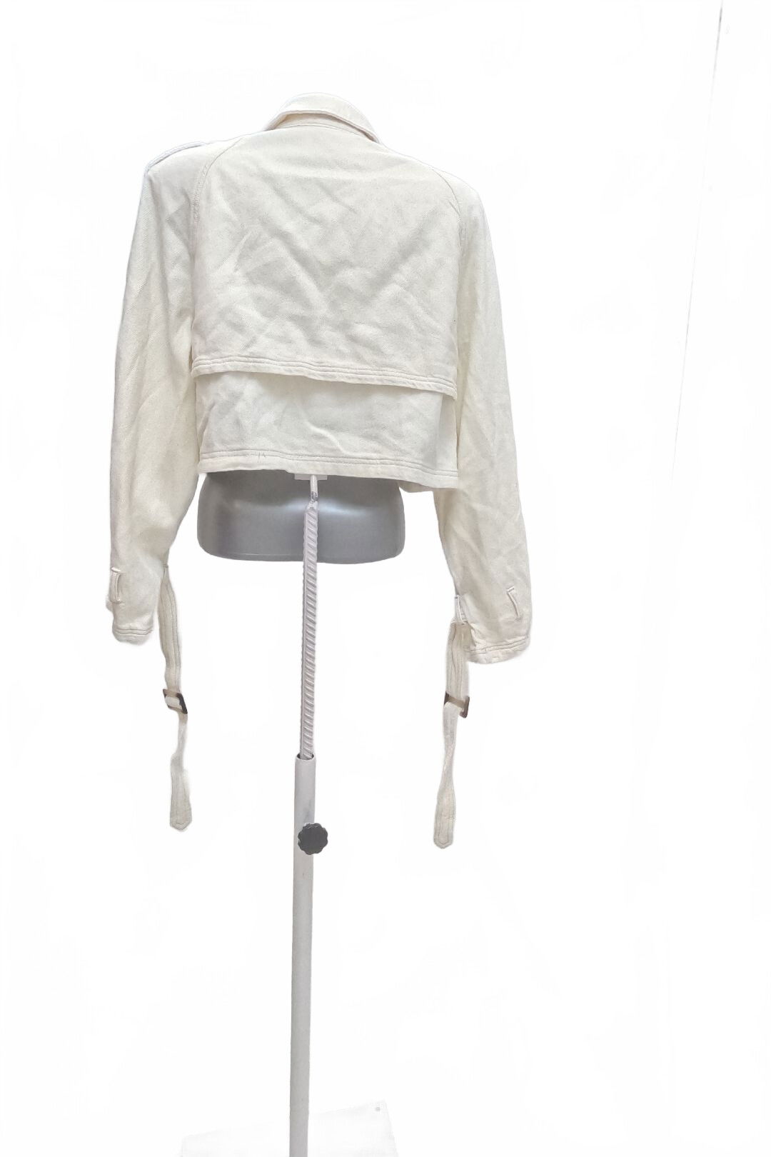 Dámska bunda Stradivarius, farba biela, veľkosť M