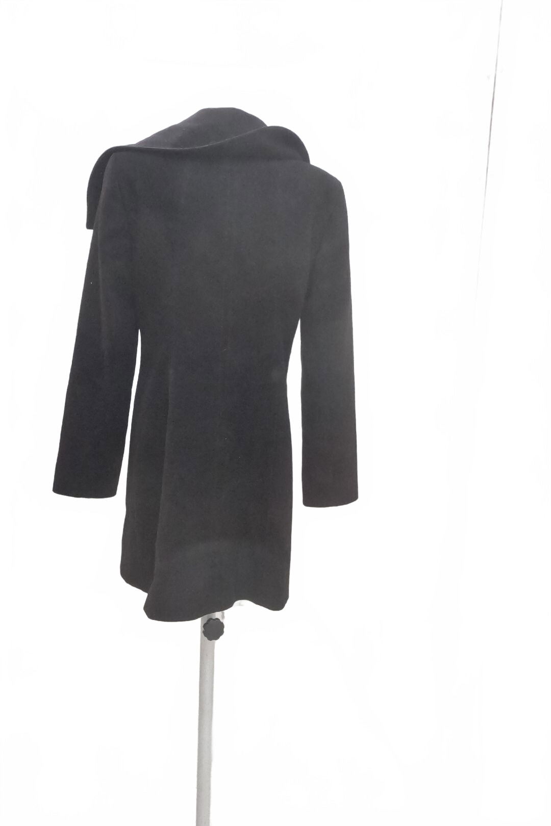 Dámsky kabát F&F, farba čierna, veľkosť 38