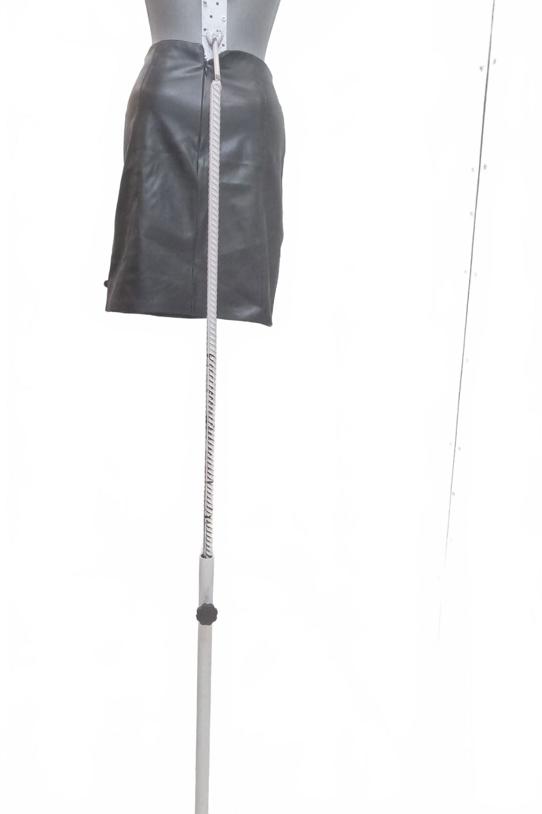 Dámska sukňa Amisu, farba čierna, veľkosť 34