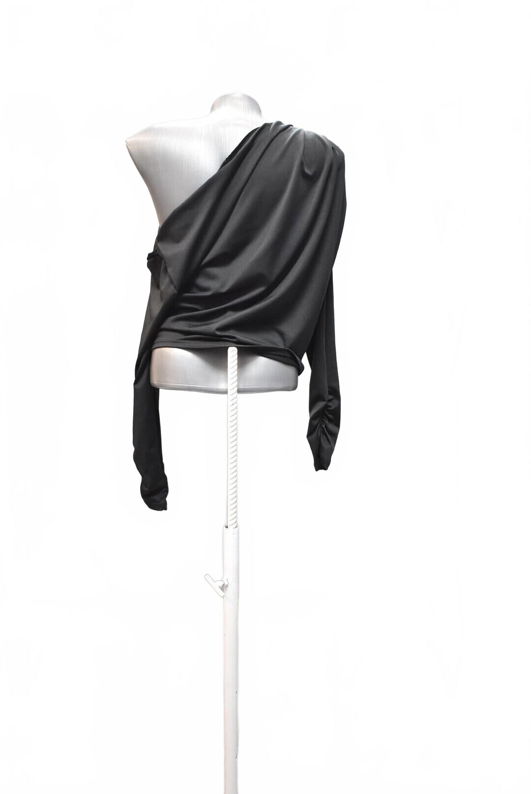 Dámske tričko Trendyol bez potlače, farba čierna, veľkosť M