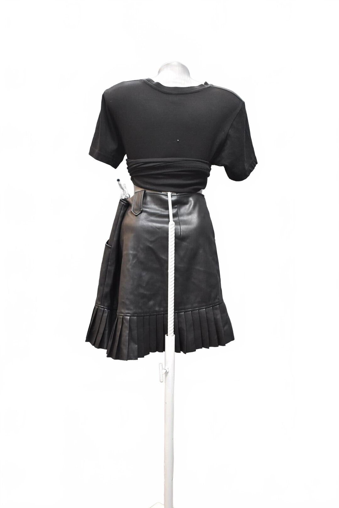 Dámska sukňa Amisu, farba čierna, veľkosť 42