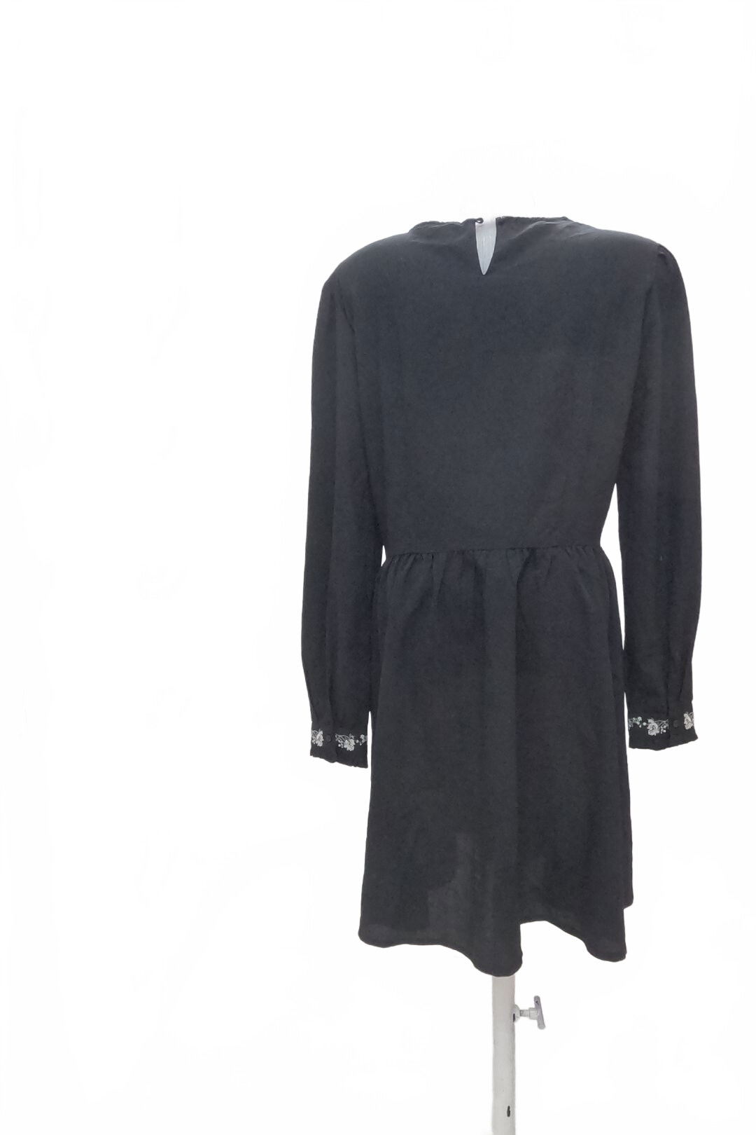 Dámske šaty Divided, farba čierna, veľkosť 44