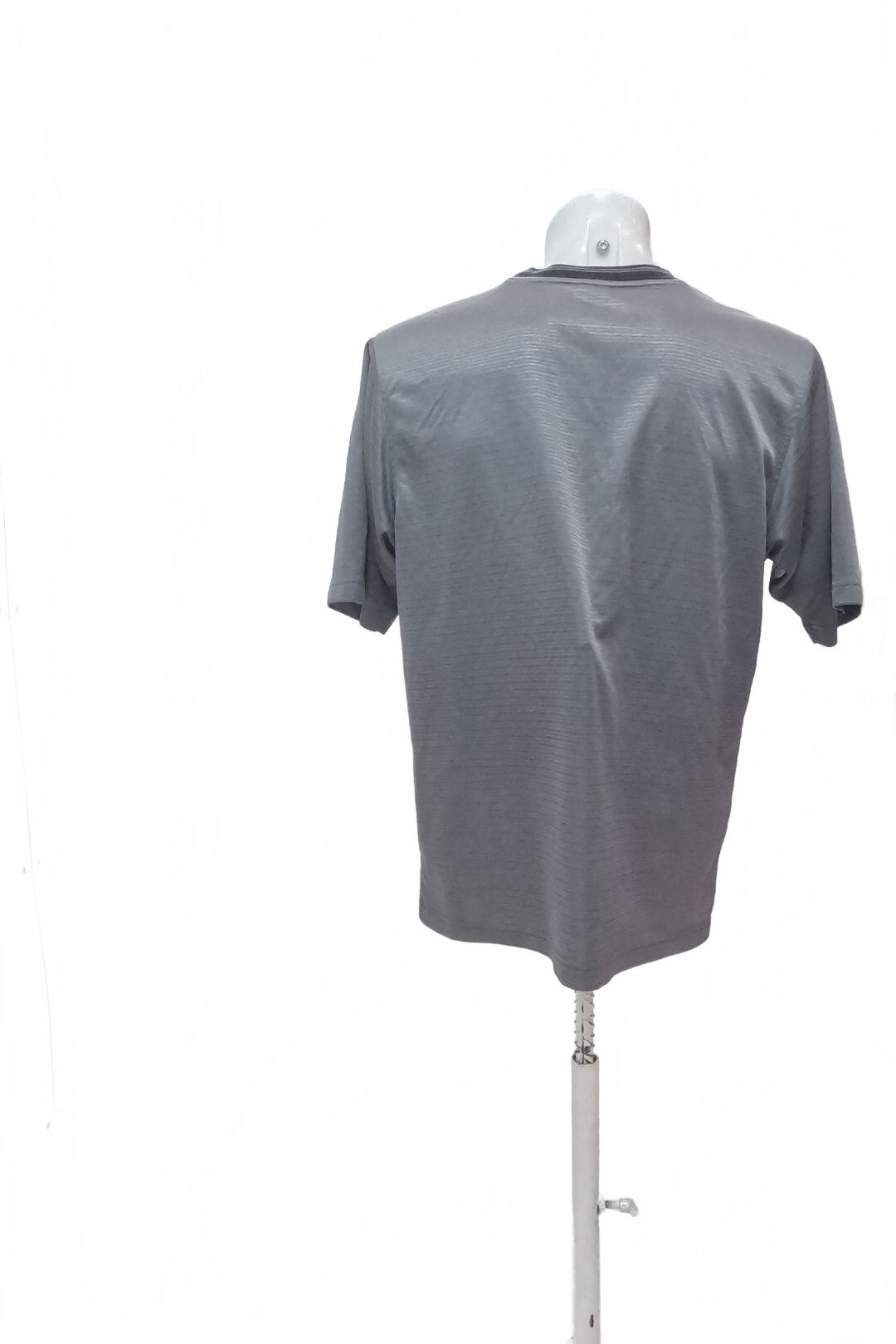 Pánské tričko Nike bez potisku, barva šedá, velikost 46