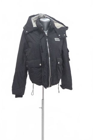 Dámska zimná bunda Bershka, farba čierna, veľkosť M