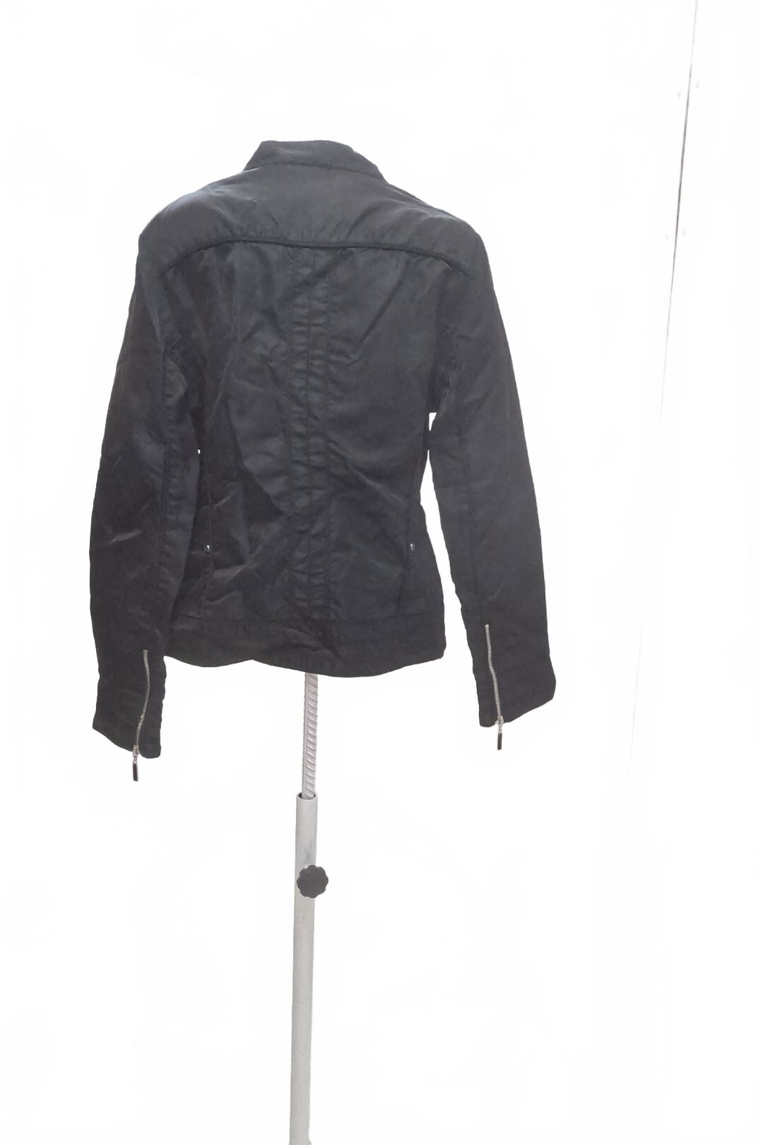 Dámska bunda Reserved, farba čierna, veľkosť 42