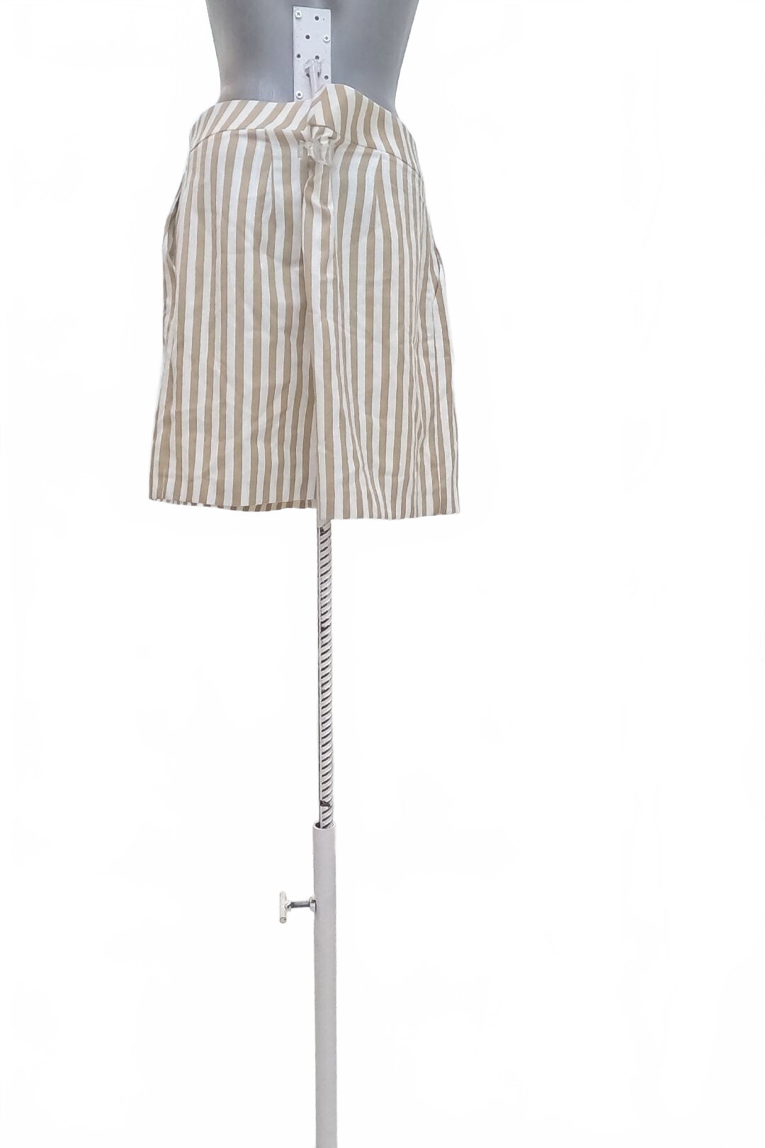 Damen-Shorts von Reserved, Farbe: gestreift, Größe: 42
